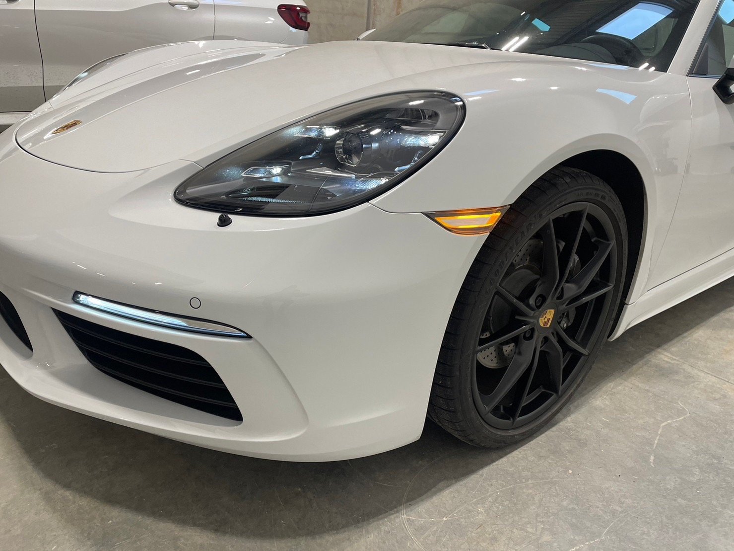 保時捷原廠認證 #242629 Cayman 2018 金屬白