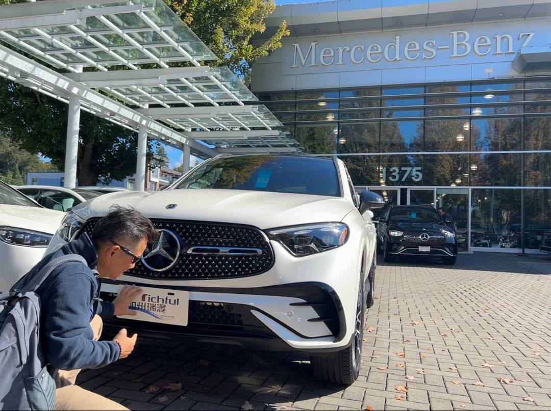 全新車 2025年全新GLC300SUV 最後ㄧ部 現在的匯率 多配備且現省新台幣60萬 P20 智慧頭燈.抬顯.通風.夜色全部都有了