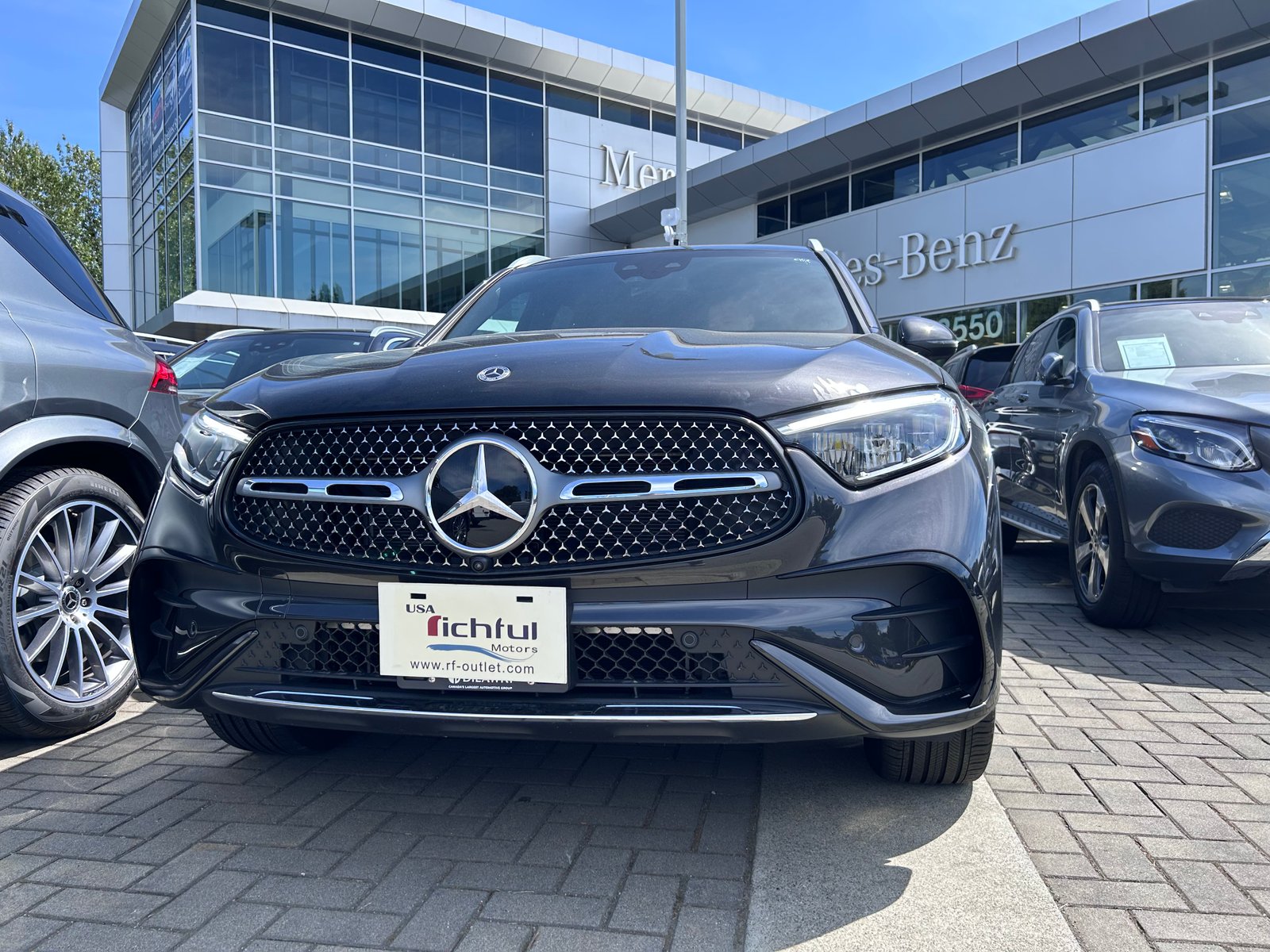 23年大改款 GLC300 AWD 23/5 賓士原廠經理用車到期 P20.AMG.360. 真皮座椅.全景天窗. 超低里程