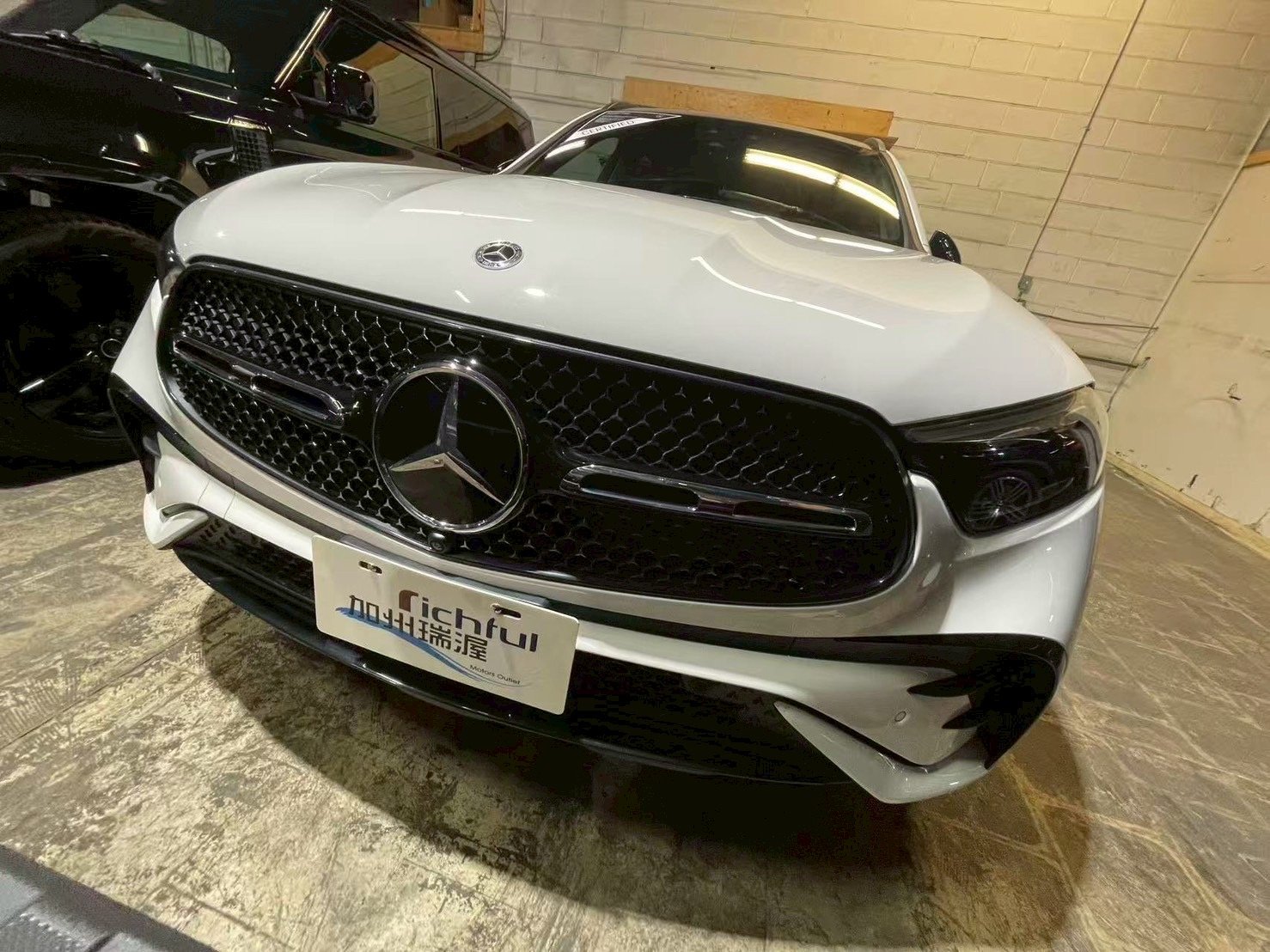 超搶手 低里程 AMG夜色套件 抬頭顯示器 柏林之音 P20跟車系統 LED智慧型頭燈 #034632 GLC300 國外賓士原廠認證背書 里程數一年平均才行駛6000多英里 可以省1,000,000