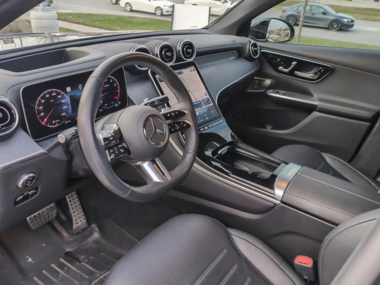 正年份2024年喔 GLC300 Coupe 抬頭顯示器 AMG外觀套件 跟車系統