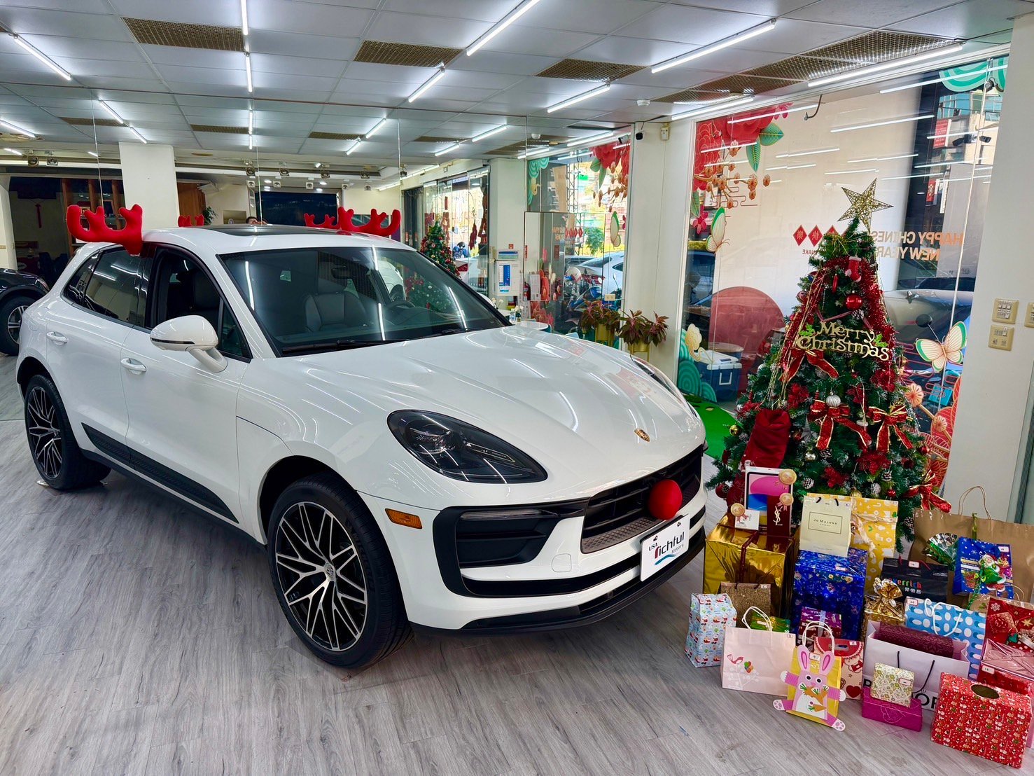 2025 全新末代引擎聲浪保時捷 #B14330  Macan 想得到的配備都有 台灣新車總價值410多萬 這裡現省百萬